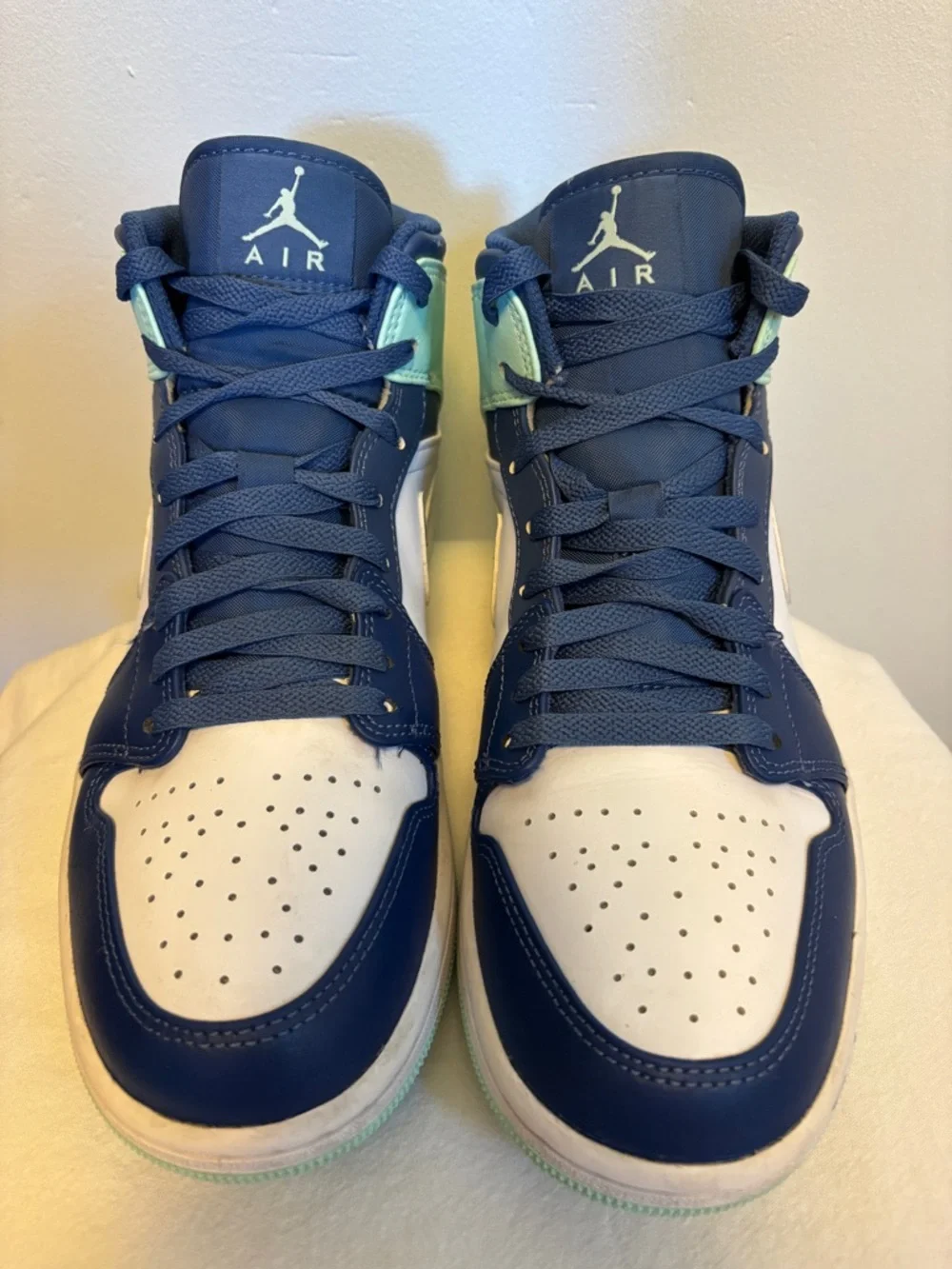Air Jordan 1 Mid Mystic Navy Mint Foam White 554724-413 Men’s Sz 9